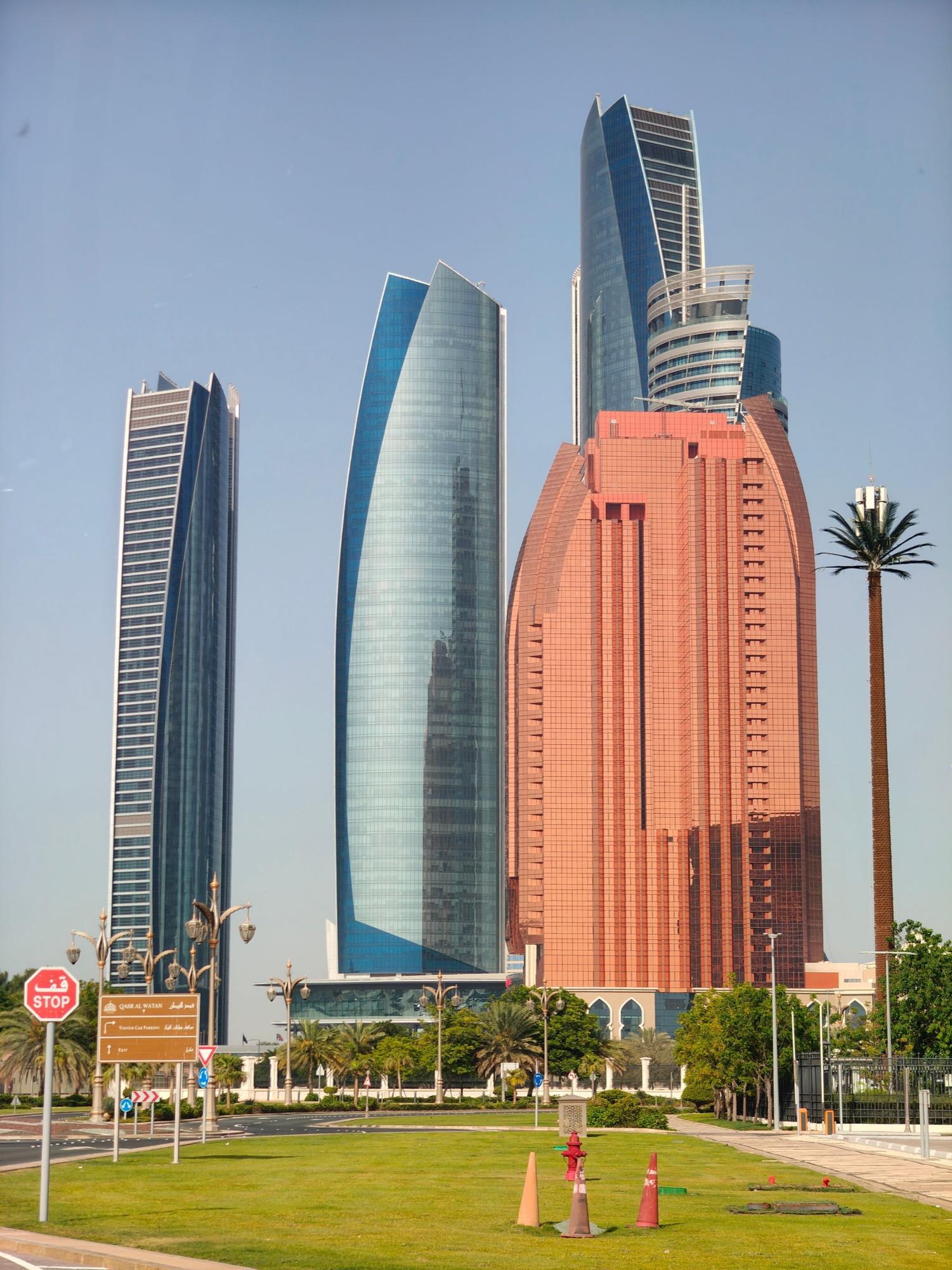 Abu Dhabi. UAE property investment context